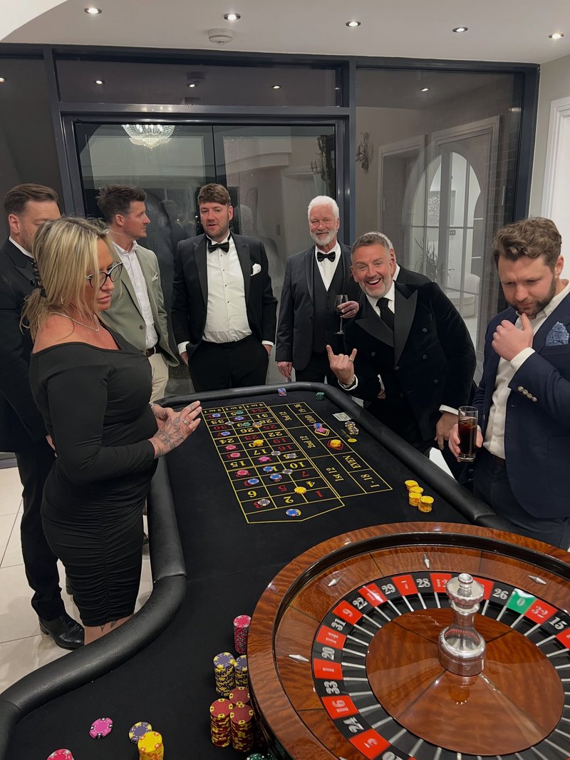 When a bus stop becomes a stage, fatbet casino login